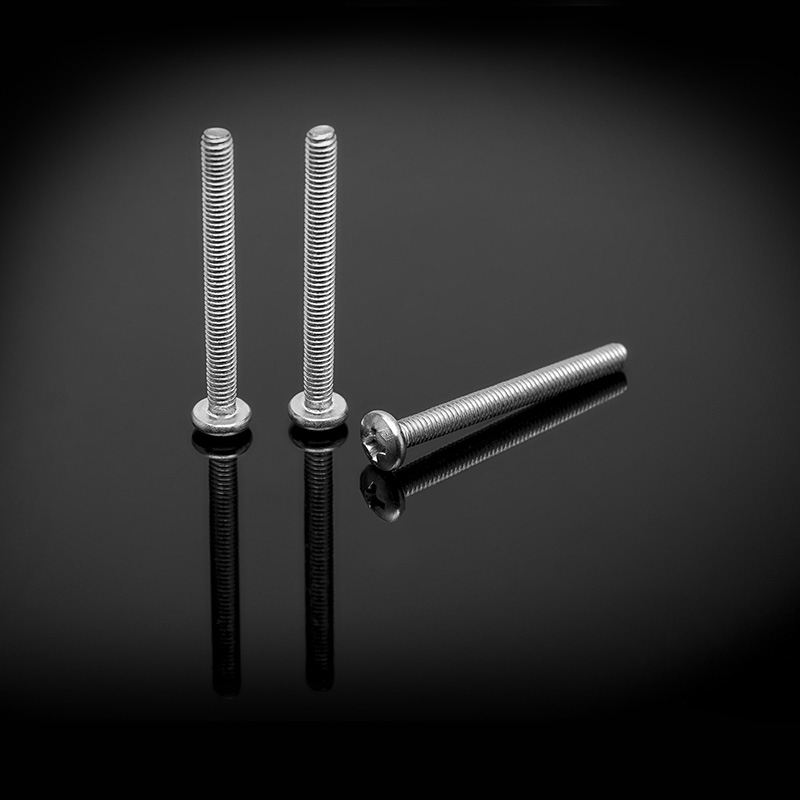 GB818 rozsdamentes acél kereszttartó fejű csavar